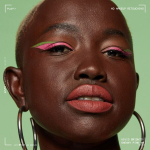 Nyx Vivid Brights vedel silmapliiats 09 hiilivalt roosa