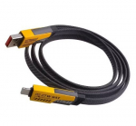 Neli &uuml;hes C-t&uuml;&uuml;pi C-t&uuml;&uuml;pi (65 W) kiirlaadimiskaabel sisseehitatud USB-A ja Lightning-pistikuga (27 W), lame ja kiirlaadimiskaabel.