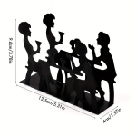 Loominguline Malmist Salvr&auml;tikuhoidja - K&ouml;&ouml;gikude Riiul Karikatuurse T&uuml;druk, Vaala ja S&ouml;&ouml;giriistade Kujundid.