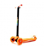 &Otilde;nnelikud inimesed Kolmerattaline t&otilde;ukeratas LED valgustusratastega, oranž