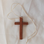 Puidust dekoratsioon, 10cm lanyard cross