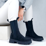 Chelsea mustad naiste saapad