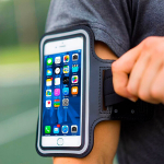 Telefoni&uuml;mbris k&auml;ele, NEEDIVYOU