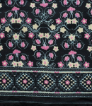 Kaunis lilles tutitr&uuml;kiga sall, Beautiful scarf with tassel print in flowers