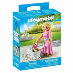 PLAYMOBIL 71737 Naine koos Chihuahua ja transpordikorviga, My Life, 8 t&uuml;kki, Alates 4. eluaastast