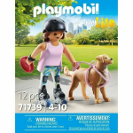 Playmobil uisutaja retriiveriga &ndash; m&auml;ngukomplekt 71739