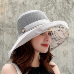 Naiste m&uuml;tsid, suvine laia &auml;&auml;rega p&auml;ikesem&uuml;ts: traadist serv kuju s&auml;ilitamiseks &ndash; reisimiseks valmis, hall