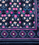 Kaunis lilles tutitr&uuml;kiga sall, Beautiful scarf with tassel print in flowers