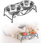 Koerte kausid alusega, k&otilde;rgendatud roostevabast terasest kausid lemmikloomadele, lemmiklooma kauss alusega, disain kahe kausiga toidu ja vee jaoks, m&otilde;eldud