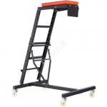 Kokybi&scaron;ka sulankstoma automobilių remonto platforma ant ratukų, reguliuojamo auk&scaron;čio 1160&ndash;1685 mm, keliamoji galia iki 181 kg.