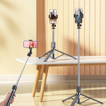 Selfie pulk (Selfie stick) Selfiepulk 170cm Teleskooppstatiiv Nutikas Puldiga Telefonile., Juoda