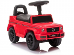 Punane Mercedes auto