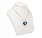 Naistele m&otilde;eldud kett ripatsiga