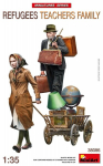 Liimitav mudel MiniArt 38086 Refugees Teachers Family 1/35