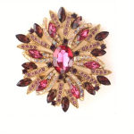 Unikaalse disainiga pross Red Flower
