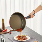 Titaanist mittekleebuv pann &ldquo;Cooker King&rdquo;, 24cm