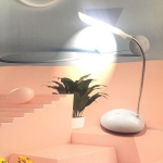 Reguleeritav LED laudlambi 4 v&auml;rvi režiimid - Kaasaskantav, Kokkuvolditav Disain Silmahooldus, Ideaalne &Otilde;pilastele ja Lugemiseks - Akutoitel., Baltas