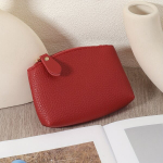 Minimalistlik l&uuml;hike rahakott, tahke v&auml;rvi m&uuml;ndikott, moekas t&otilde;mblukuga kaartide hoidja, mitmek&uuml;lgne v&auml;ike hoiukott v&otilde;tmete ja sularaha jaoks. variant-29970, Raudona