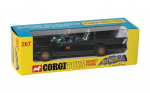 Diecast mudel Corgi RT26701 1966 Batmobile With Batman and Robin 1/46