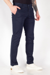 Klassikalised p&uuml;ksid Cross Jeans