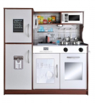 Puidust m&auml;nguk&ouml;&ouml;k n&otilde;udega ja valgustusega