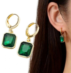 Elegantsed kuldk&otilde;rvar&otilde;ngad tsirkoonist, kirurgilisest terasest