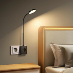 Aigostar led seinavalgusti pistiku ja pistikupesaga, magamistoa pistikupesa lamp puutetundliku dimmeriga, 3 valgusv&auml;rvi, lugemislamp c-t&uuml;&uuml;pi/usb laadimispesaga, 360&deg; painduva kaelaga, must