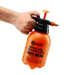 Kompaktne k&auml;sipneumaatiline aiaprits &ndash; fumigaator 1.5 L 2.5&ndash;3 bar reguleeritav metallotsik HDPE korpus 2.5&ndash;3 m 70-146 Polax