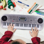 Klaveriklaviatuur mikrofoni ja LED-ekraaniga, 54 klahvi, Pianinas klaviatūra su mikrofonu ir LED ekranu, 54 klavi&scaron;ai