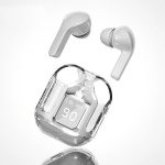 Juhtmevabad Bluetooth-k&otilde;rvaklapid laadimis&uuml;mbrisega, valged TWS