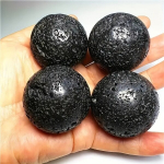 1tk Looduslik Vulkaaniline Kivipall, Must Kvartsikera Kodukaunistuseks., 20 mm