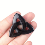 Looduslikud Gemstone Triquetra Ripatsid, Iiri S&otilde;lmeg Ravikristallid., 1 vnt Obsidianas