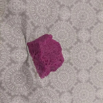 1tk Looduslik J&auml;me Punane Korund Kristall Rubiin Eksemplar - Aroomivaba Tahke Kivi Reiki, Jooga ja Energia Tervendamiseks - Kodu Dekoratsioon Kingitus Alustajatele