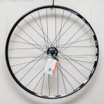 Esiratas 29 "MTB rattale 6-poldi piduri rootori kinnitusega. Topeltvelg Mach1 Karma 32H. Alumiiniumist rumm Shimano HB-TX506 32H.