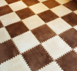 Pehme pl&uuml;&uuml;skattega vahtplastist puslematt servadega, 60*60cm, komplektis 9 osa, LIVMAN E-Z