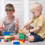 Biggerfive Fitness k&auml;ev&otilde;ru lastele, sammulugeja, aktiivsusmonitor kaloriloenduri ja unemonitoriga, veekindel aktiivsusmonitor, kell vibratsioonialarmiga