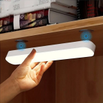 1tk ristk&uuml;likukujuline LED lamp, puutevalgusti, k&ouml;&ouml;givalgusti.