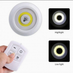 Juhtmeta lamp kaugjuhtimispuldiga
