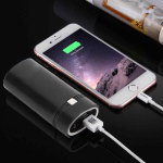 Power Banks, 18650 laetav akukarp DIY multifunktsionaalne kahe USB-laadimise aare LCD-ekraaniga mobiilne toitekarp, must