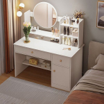 Tualett koos peegliga ja sahtlitega valge kaasaegne glamuur Skandinaavia stiilis