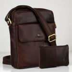 Meeste naturaalnahast kott Peterson v&otilde;tmetaskuga, pruun