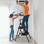 Kokkuklapitav astmeline tool, 47x39x70 cm, Must