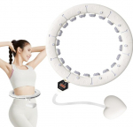 Sportlik v&ouml;&ouml;koht raskuse ja loenduriga, r&otilde;&otilde;msad inimesed ja andy