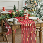 Punane pidulik lauajooksja kuldse daalia motiiviga 70x300 cm &mdash; s&ouml;&ouml;gitoa sisustus, j&otilde;ululina, lauakaunistused, kodutekstiil, t&uuml;llist lauakate, j&otilde;ululaud, lauakate