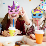 Lamek 12 &uuml;kssarviku maskide meisterdamiskomplektid lastele, loomingulised k&auml;sit&ouml;&ouml;d, isetegemise k&auml;sit&ouml;&ouml;d 6 vahtkummist &scaron;ablooniga, rhinestones, loomingulised komplektid laste s&uuml;nnip&auml;evaks, kooliks