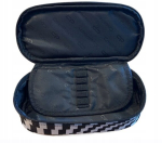 Coolpacki &uuml;likoolilinnaku &uuml;mbris koolile, 1. jaotis, must/valge