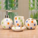 Keraamiline vannitoatarvikute komplekt "Benedomo"