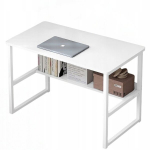 Loft valge noorte arvutilaua koos riiulitega kaasaegse v&auml;limusega