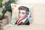 M&otilde;lemalt poolt kasutatav padjap&uuml;&uuml;r Elvis Presley, 45x45 cm, 1 tk.