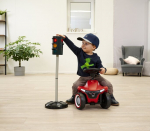 Suur valgusfoor koos patareidega lastele